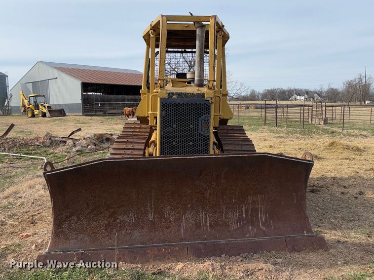 image for item FB3128 1992 Caterpillar D4H dozer