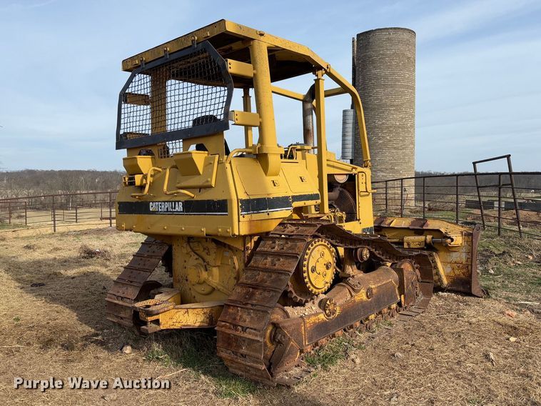 image for item FB3128 1992 Caterpillar D4H dozer