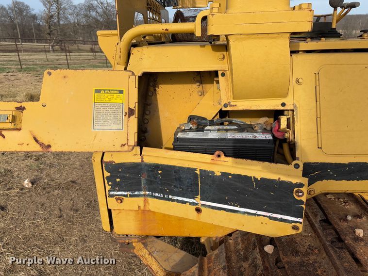 image for item FB3128 1992 Caterpillar D4H dozer