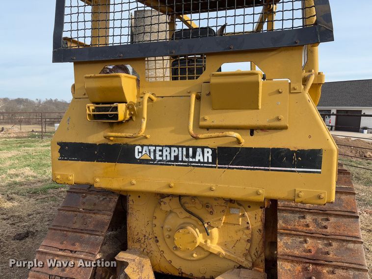 image for item FB3128 1992 Caterpillar D4H dozer