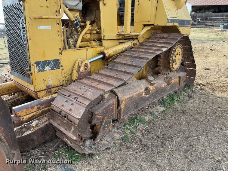 image for item FB3128 1992 Caterpillar D4H dozer