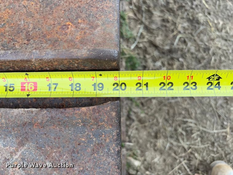 image for item FB3128 1992 Caterpillar D4H dozer