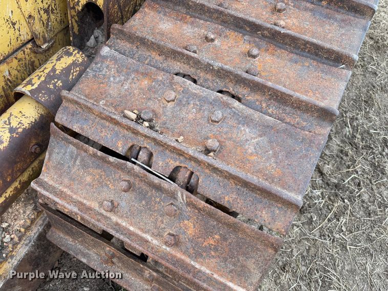 image for item FB3128 1992 Caterpillar D4H dozer