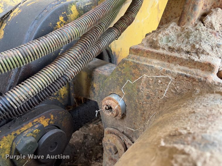 image for item FB3128 1992 Caterpillar D4H dozer