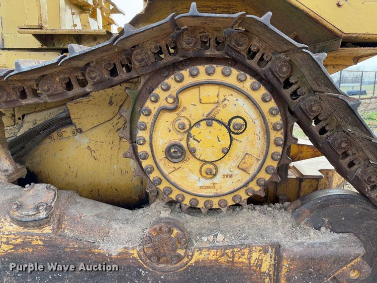 image for item FB3128 1992 Caterpillar D4H dozer