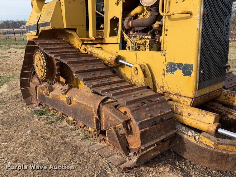 image for item FB3128 1992 Caterpillar D4H dozer