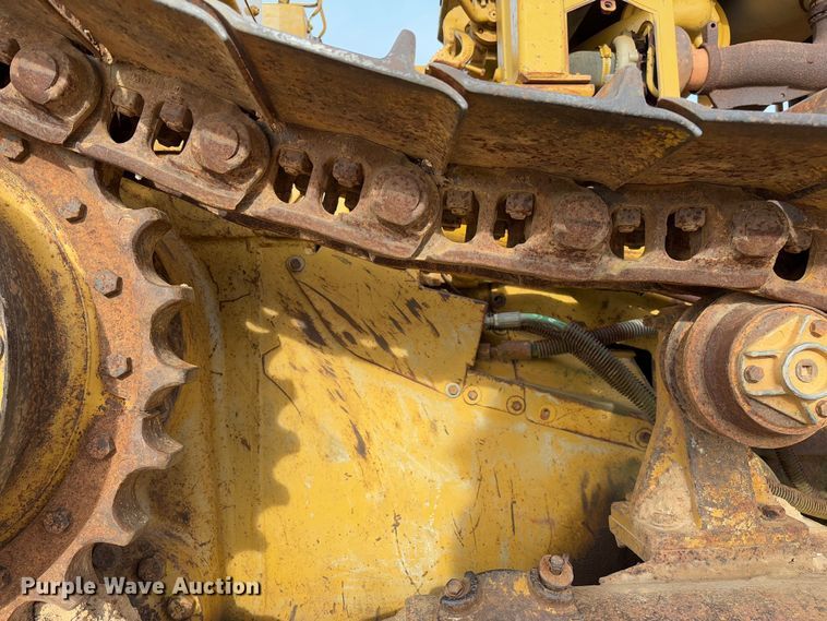 image for item FB3128 1992 Caterpillar D4H dozer