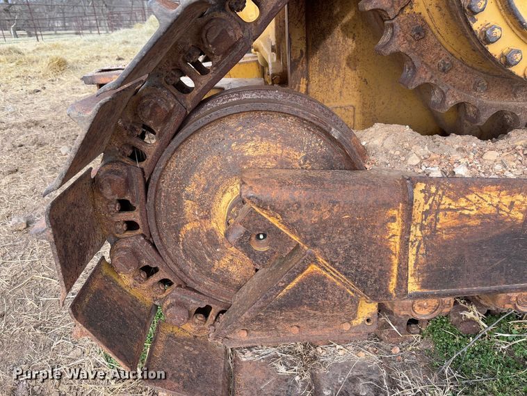 image for item FB3128 1992 Caterpillar D4H dozer