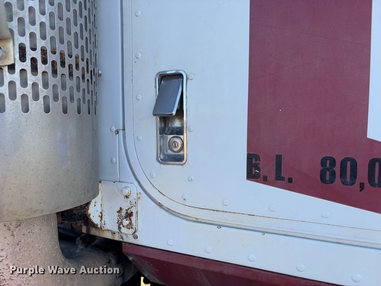 image for item FB3149 1986 International F9370 dump truck