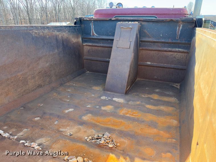 image for item FB3149 1986 International F9370 dump truck