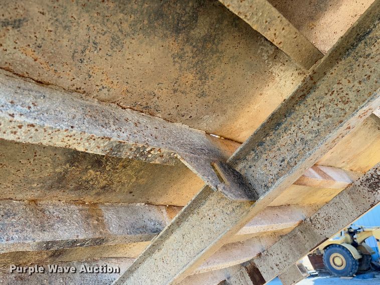 image for item FB3149 1986 International F9370 dump truck