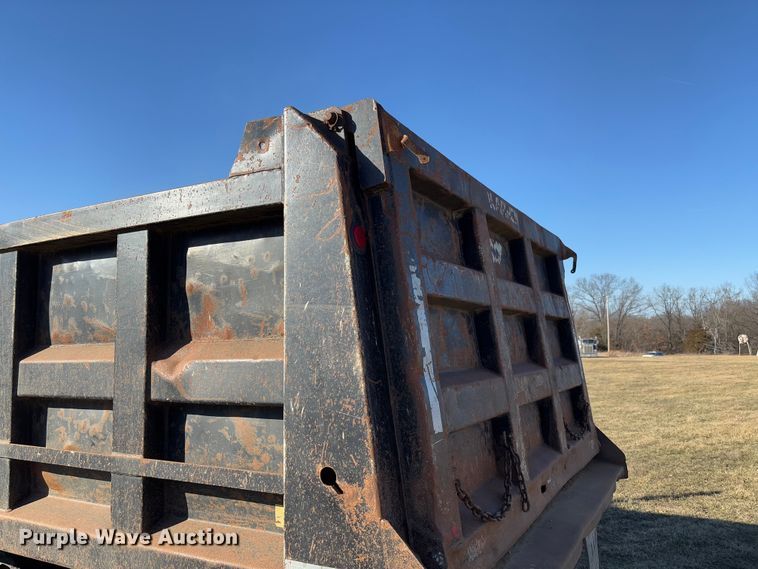 image for item FB3149 1986 International F9370 dump truck