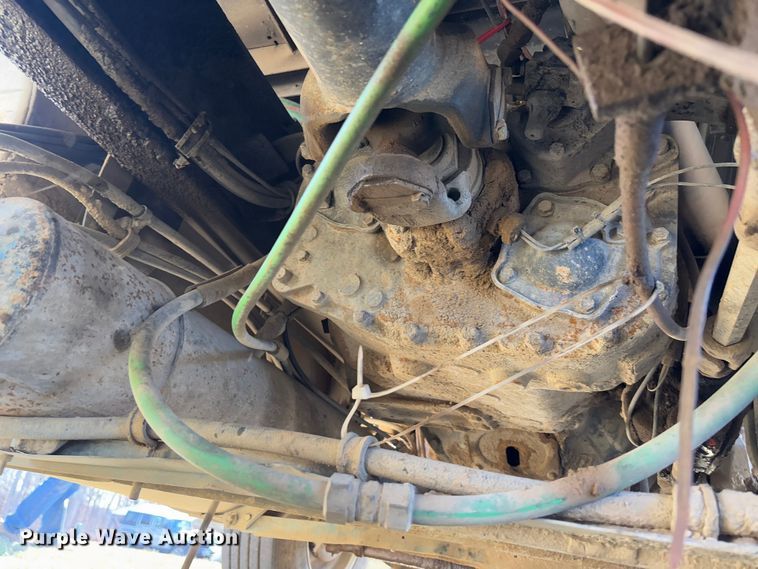 image for item FB3149 1986 International F9370 dump truck