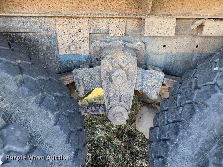 image for item FB3149 1986 International F9370 dump truck