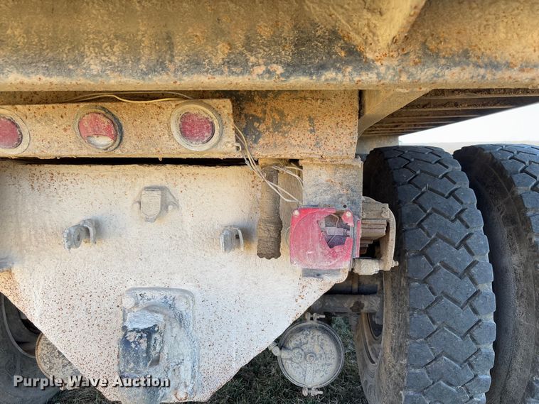 image for item FB3149 1986 International F9370 dump truck