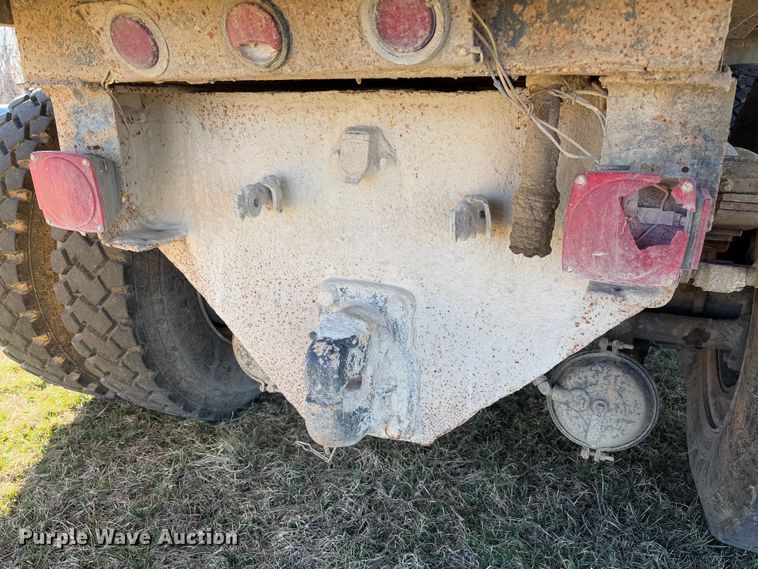 image for item FB3149 1986 International F9370 dump truck