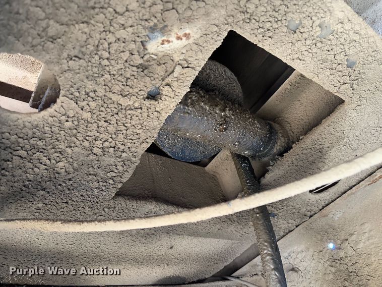 image for item FB3149 1986 International F9370 dump truck