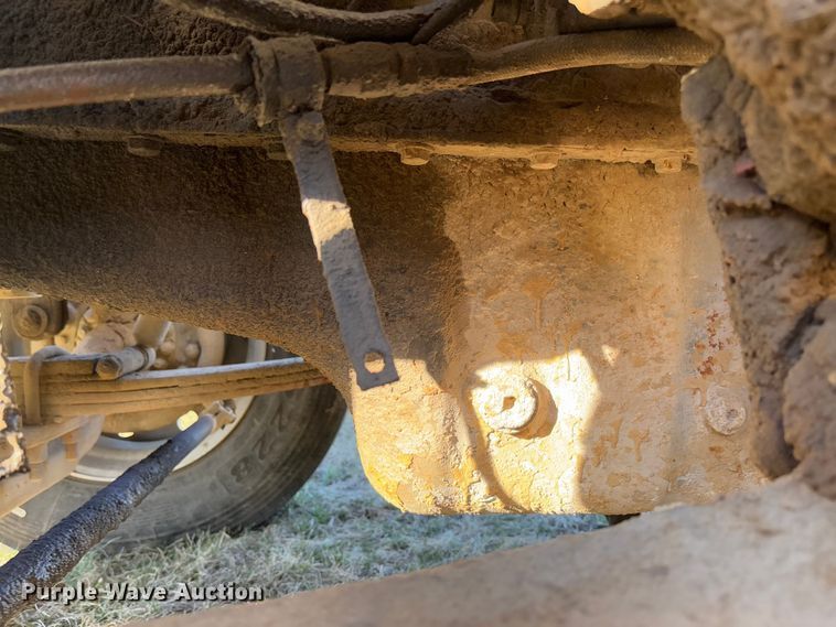 image for item FB3149 1986 International F9370 dump truck