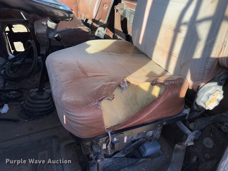 image for item FB3149 1986 International F9370 dump truck