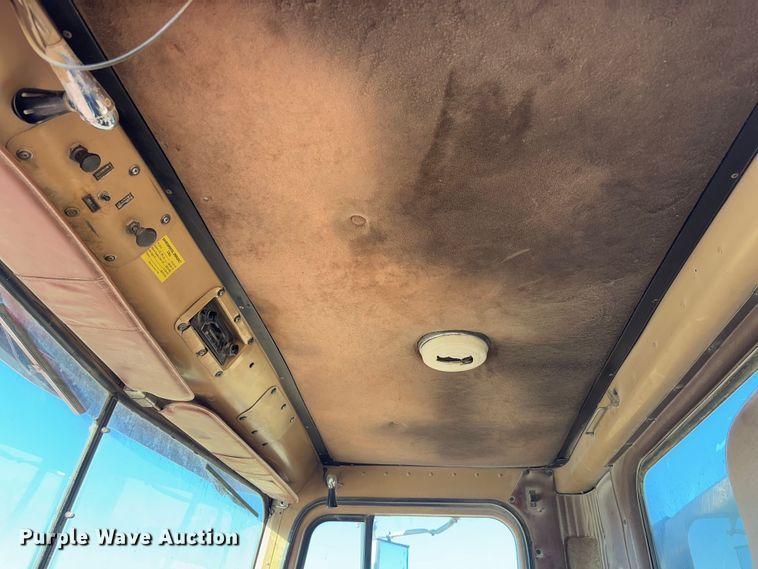 image for item FB3149 1986 International F9370 dump truck