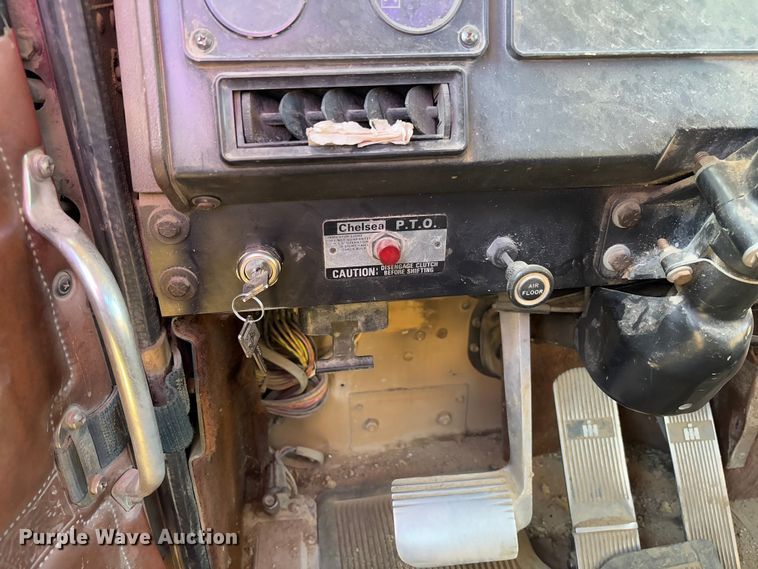 image for item FB3149 1986 International F9370 dump truck