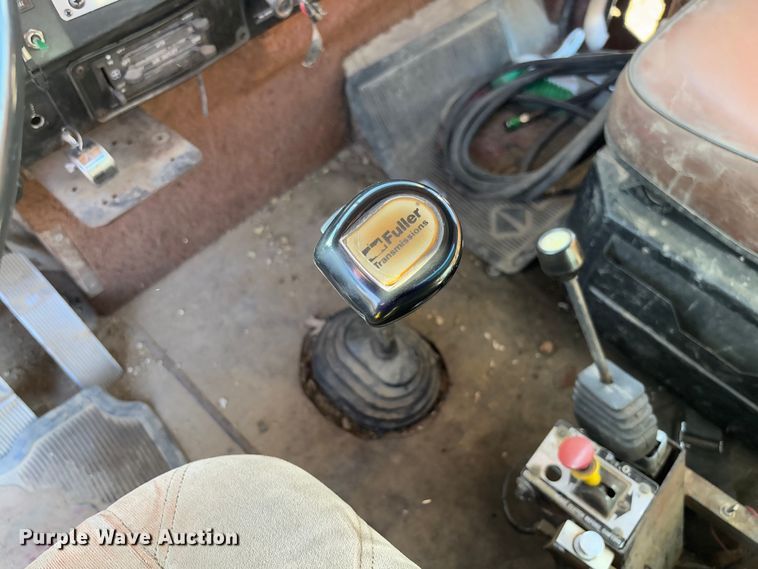 image for item FB3149 1986 International F9370 dump truck