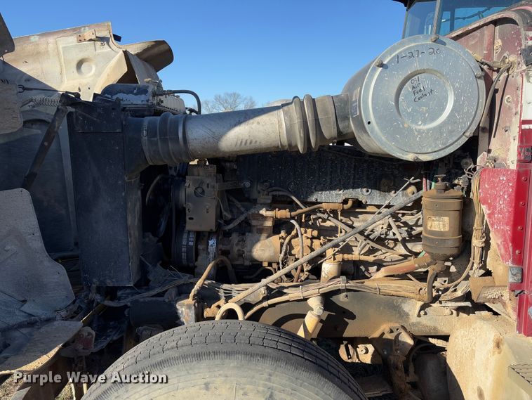 image for item FB3149 1986 International F9370 dump truck