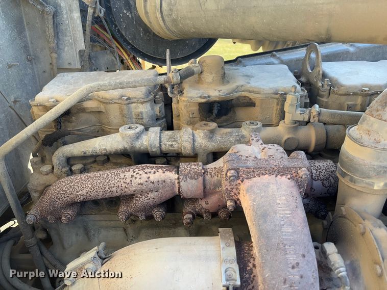 image for item FB3149 1986 International F9370 dump truck