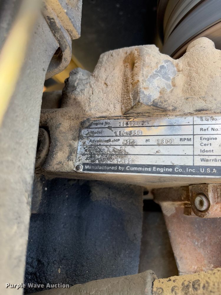 image for item FB3149 1986 International F9370 dump truck