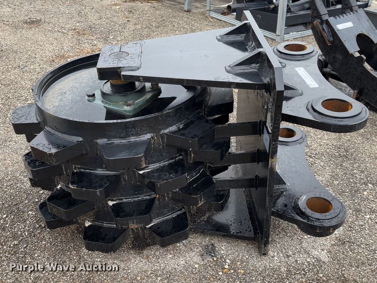 image for item FB3162 2025 GIYI excavator compaction wheel