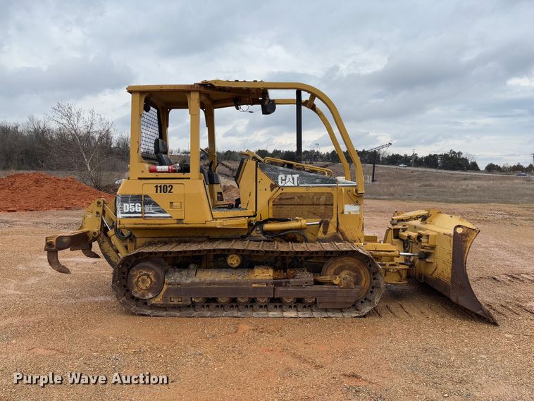 image for item FB3173 2004 Caterpillar D5G dozer