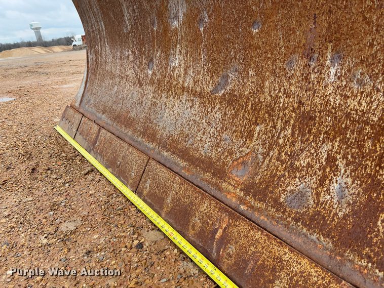 image for item FB3173 2004 Caterpillar D5G dozer