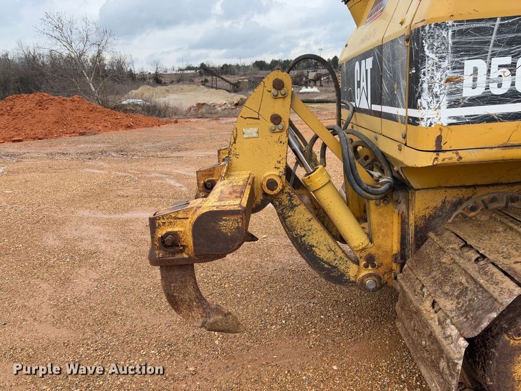 image for item FB3173 2004 Caterpillar D5G dozer