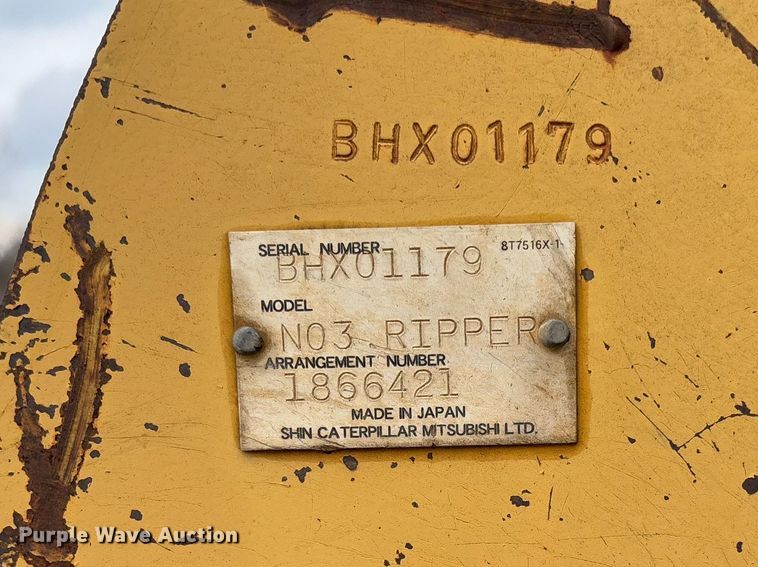 image for item FB3173 2004 Caterpillar D5G dozer