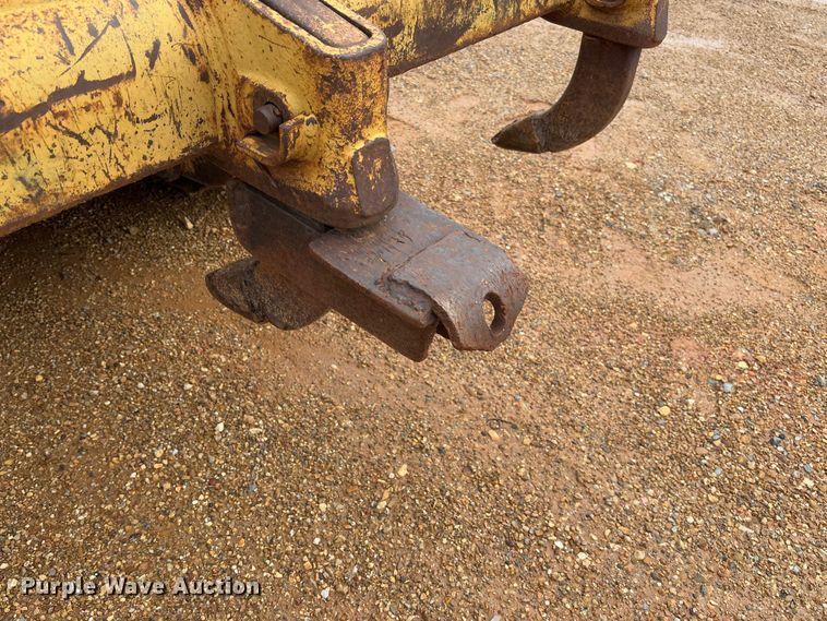 image for item FB3173 2004 Caterpillar D5G dozer
