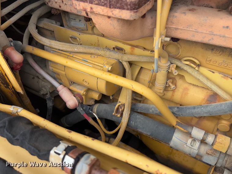 image for item FB3173 2004 Caterpillar D5G dozer