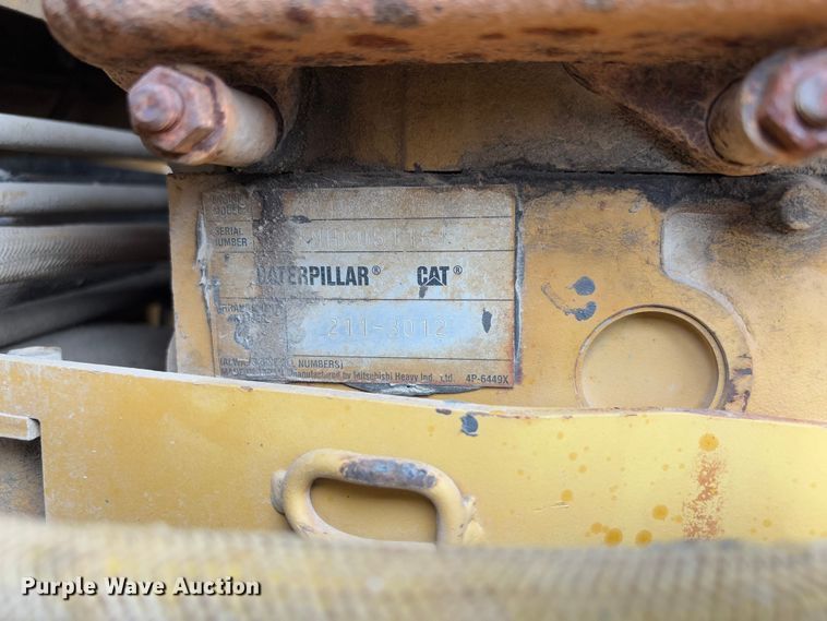 image for item FB3173 2004 Caterpillar D5G dozer