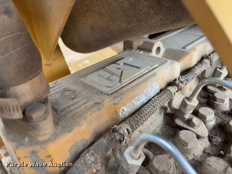 image for item FB3173 2004 Caterpillar D5G dozer