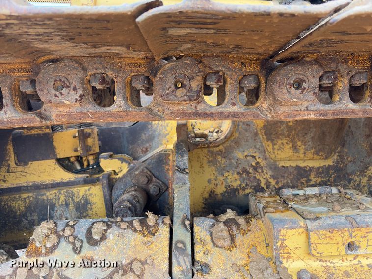 image for item FB3173 2004 Caterpillar D5G dozer
