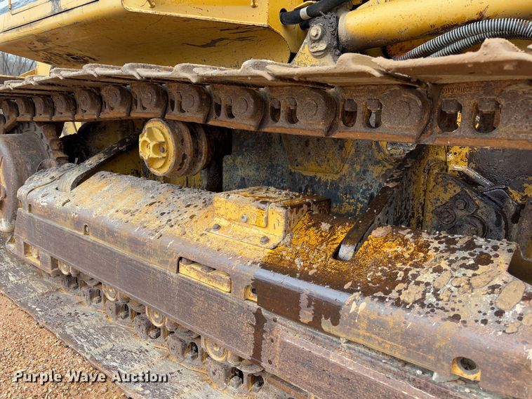 image for item FB3173 2004 Caterpillar D5G dozer