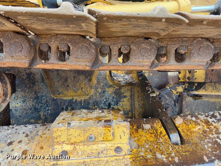image for item FB3173 2004 Caterpillar D5G dozer