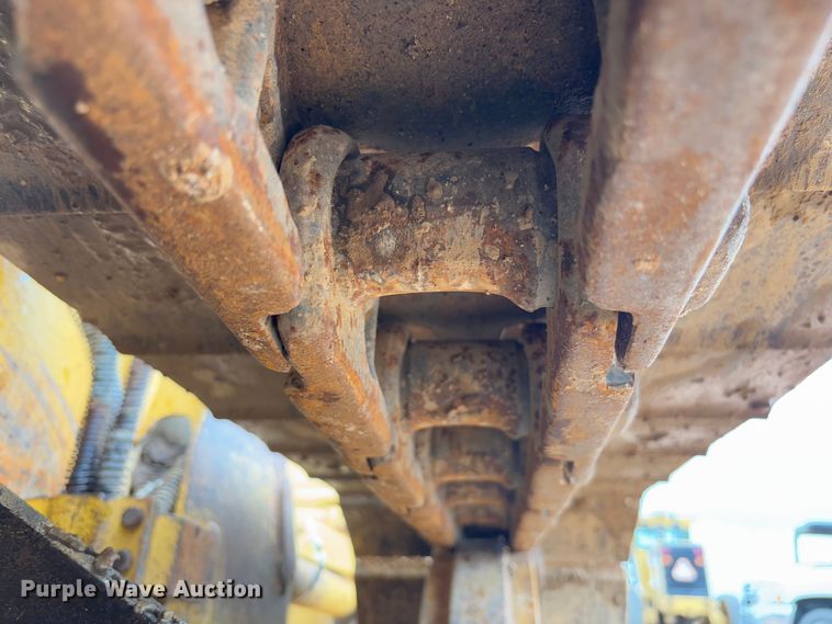 image for item FB3173 2004 Caterpillar D5G dozer