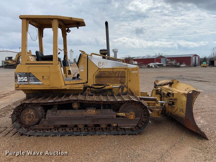 image for item FB3174 2002 Caterpillar D5G dozer