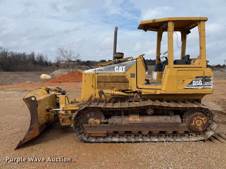image for item FB3174 2002 Caterpillar D5G dozer