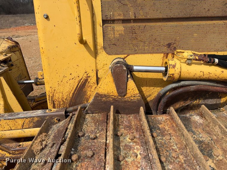 image for item FB3174 2002 Caterpillar D5G dozer