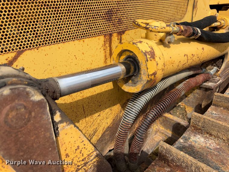 image for item FB3174 2002 Caterpillar D5G dozer