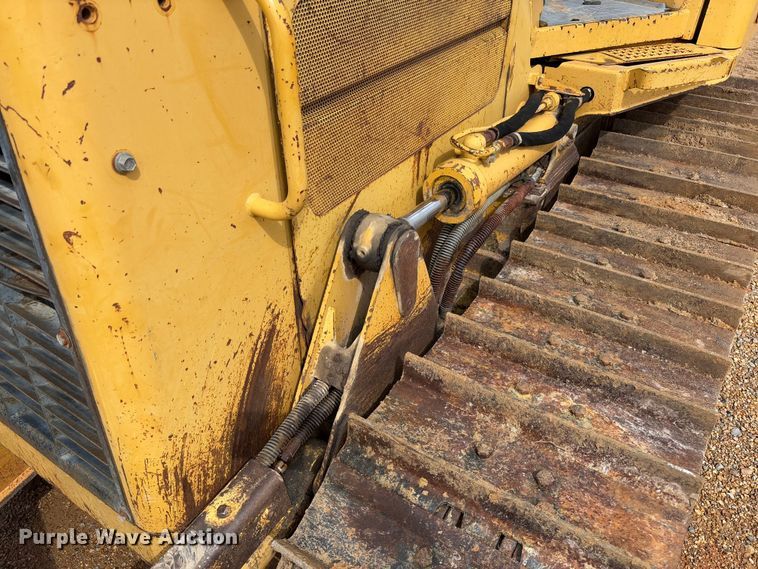 image for item FB3174 2002 Caterpillar D5G dozer