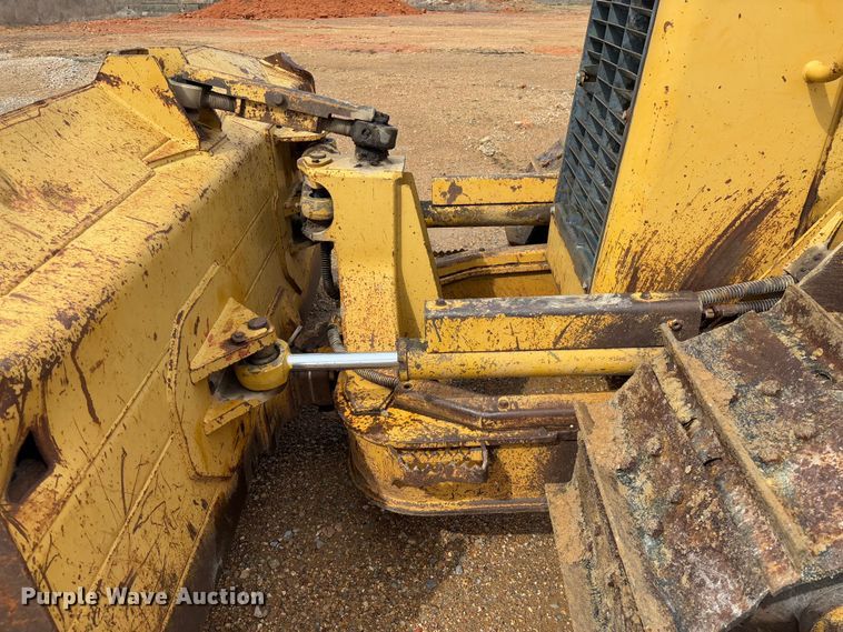 image for item FB3174 2002 Caterpillar D5G dozer