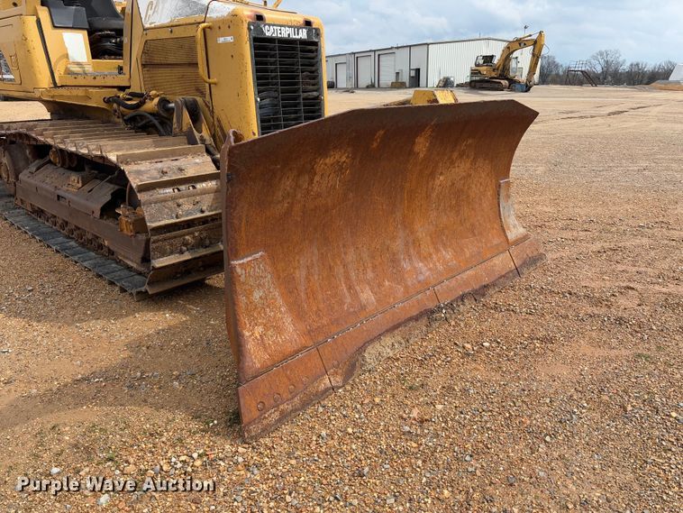 image for item FB3174 2002 Caterpillar D5G dozer
