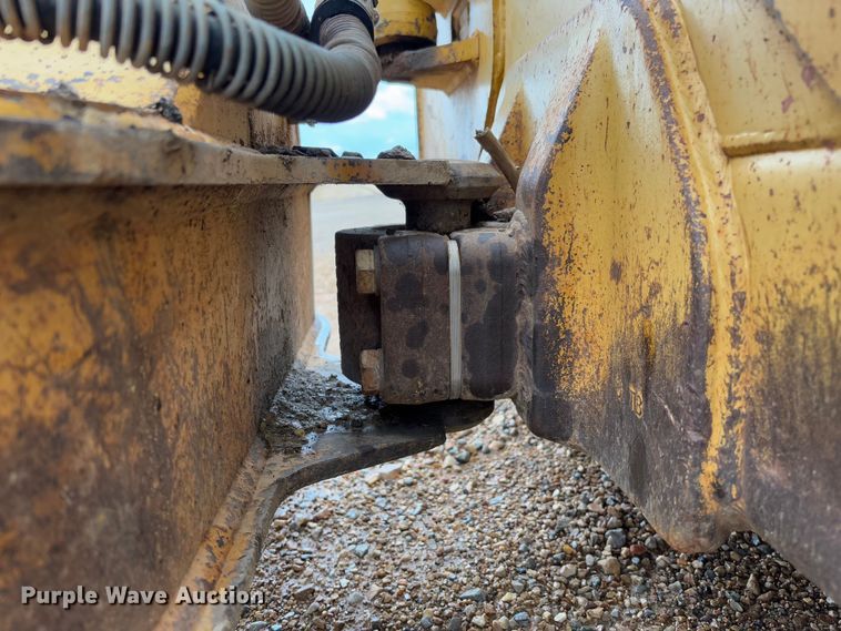 image for item FB3174 2002 Caterpillar D5G dozer